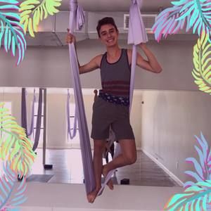 Meet your Posher, Aaron